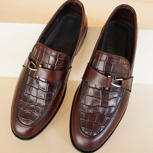 Brown Elite Monarch Fit-In loafers.